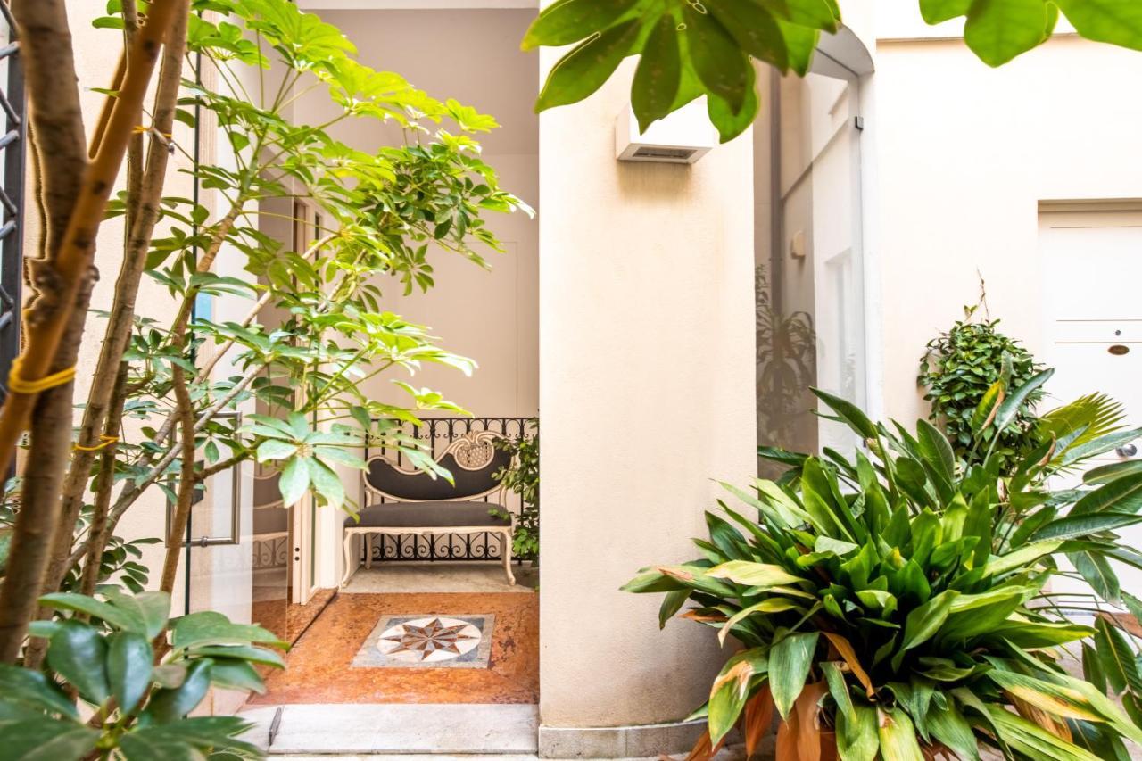 Moncada Suites & Apartments Palermo Buitenkant foto
