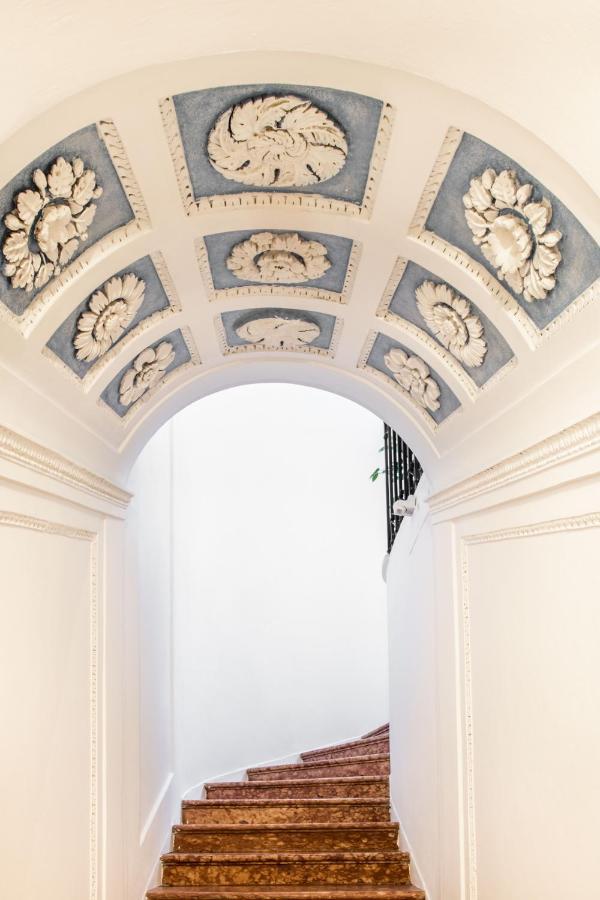 Moncada Suites & Apartments Palermo Buitenkant foto