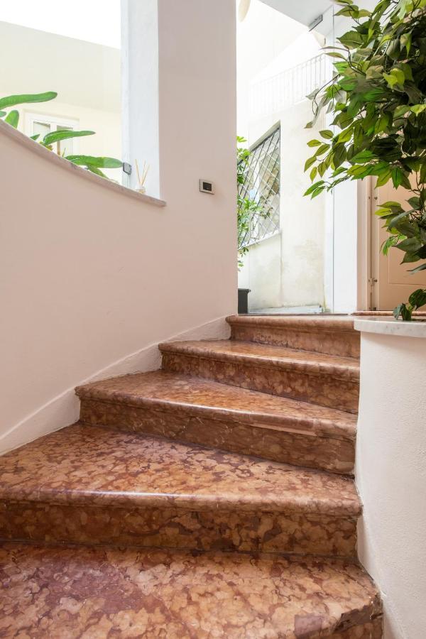 Moncada Suites & Apartments Palermo Buitenkant foto